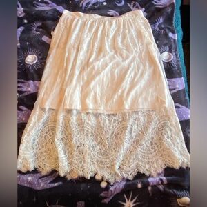 Gorgeous lace midi skirt, size 14 with zipper and button and attached slip.